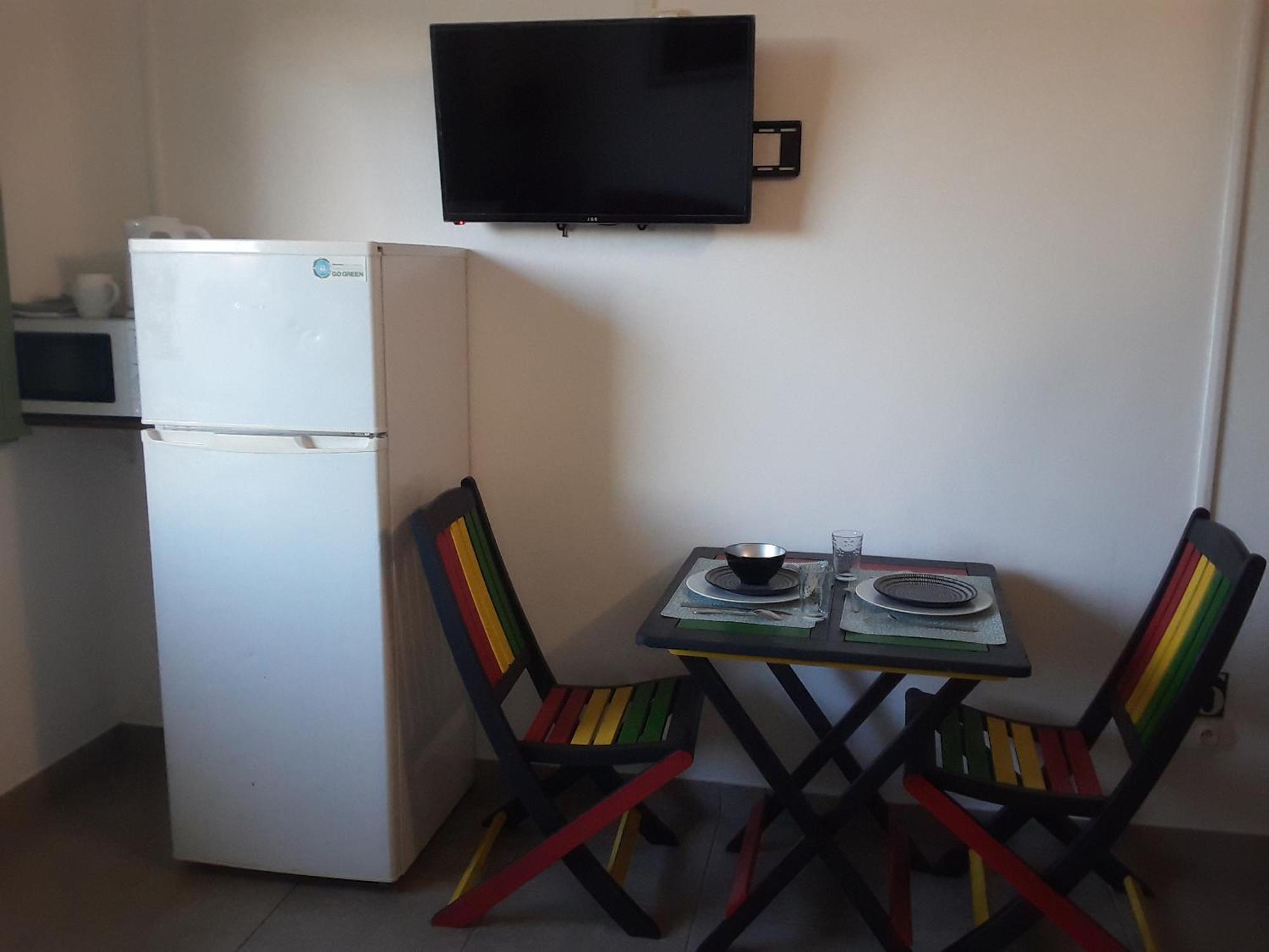 Le Tulear - Aux 4 Coins Du Monde Hotel Saint Pierre Room photo